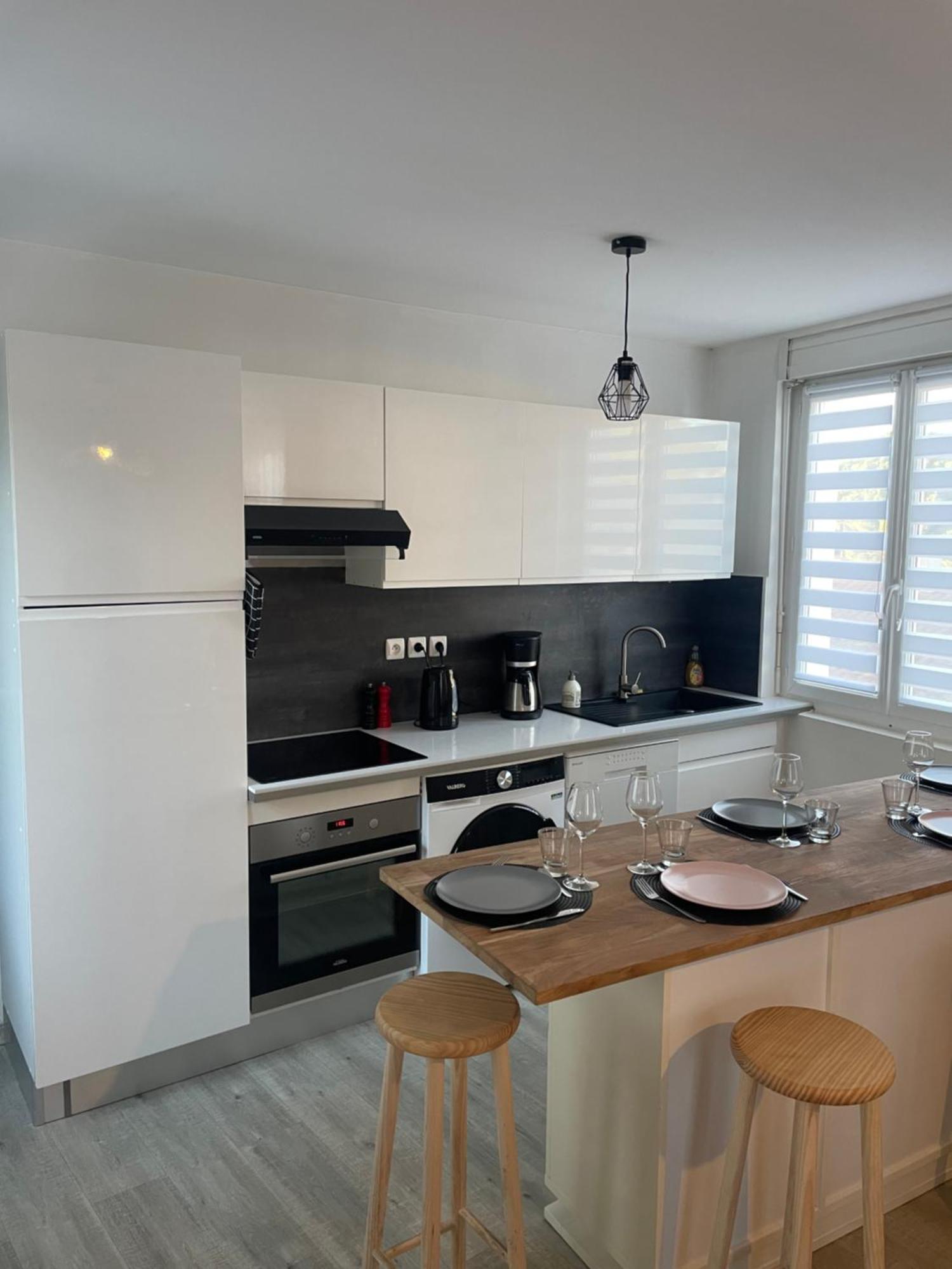 T4 Lumineux Proche Centre Ville Narbonne & Des Grands Buffets Kültér fotó